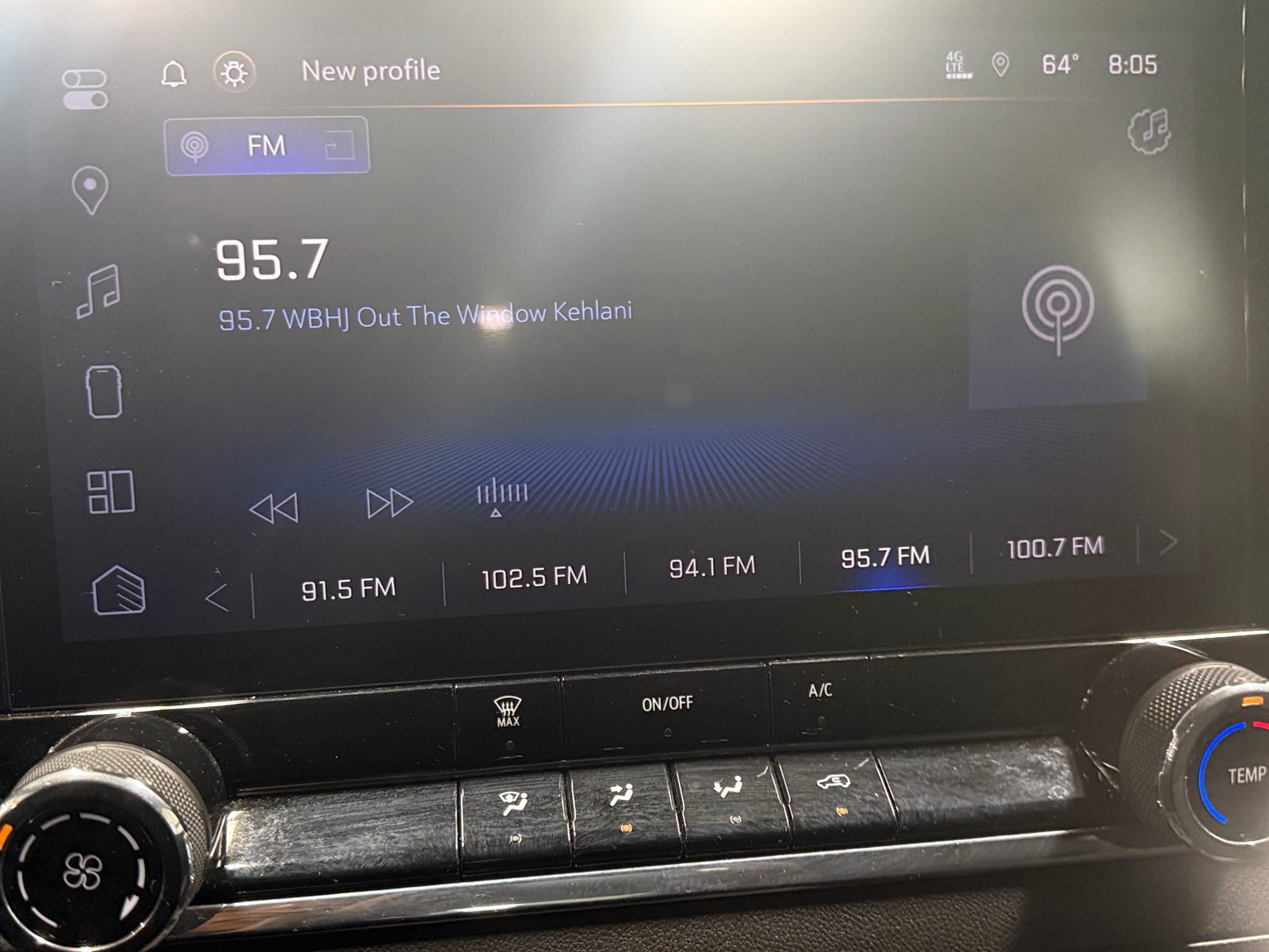 Thumbnail: 2023 Chevrolet Colorado - 4