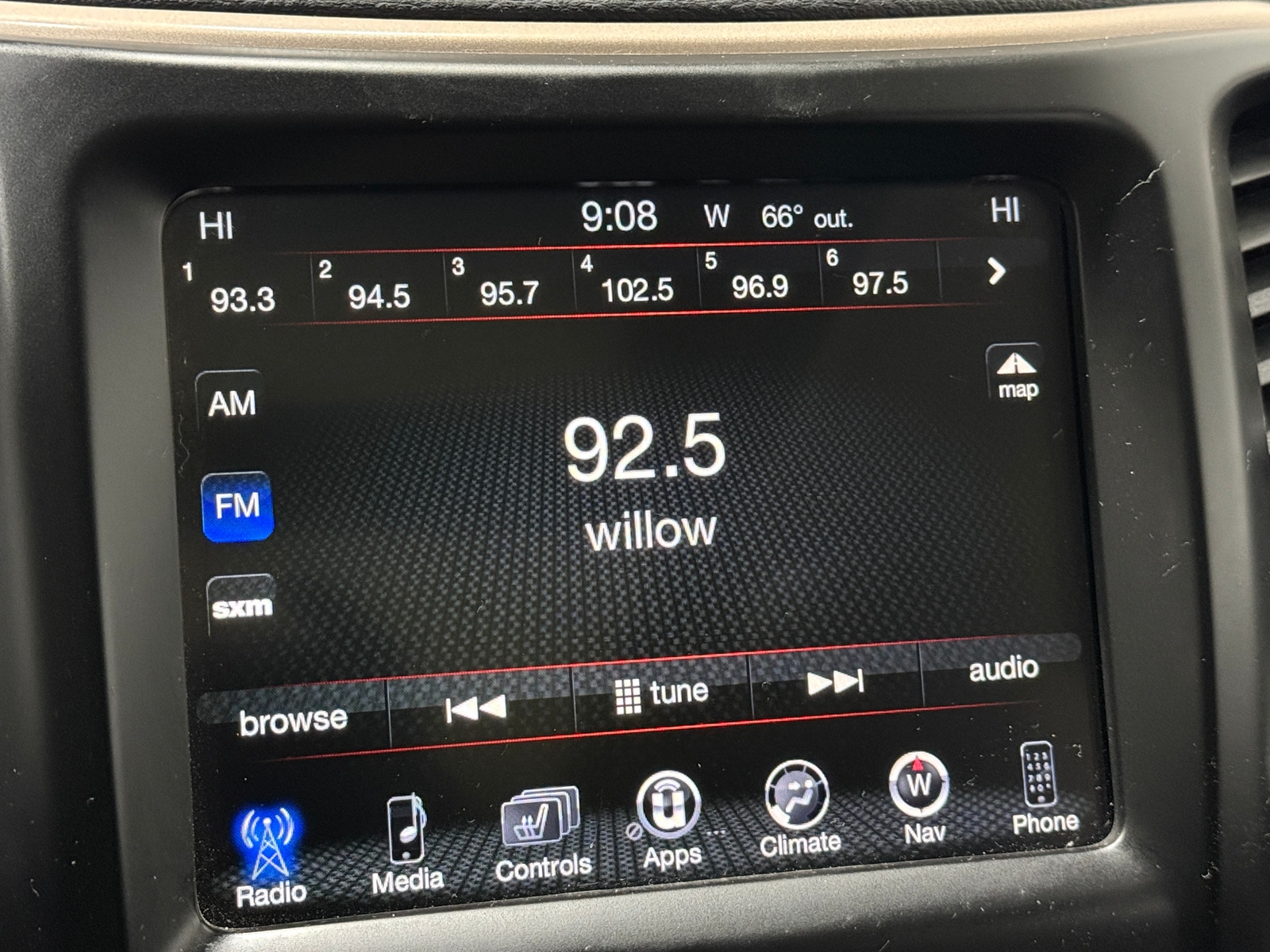 Thumbnail: 2017 Jeep Cherokee - 4