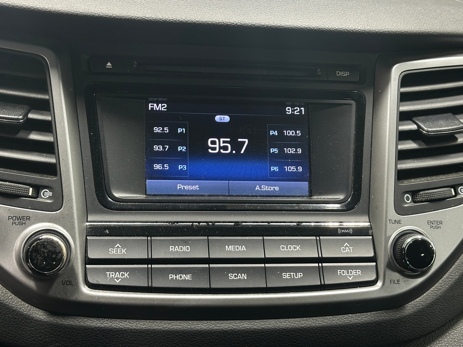 Thumbnail: 2017 Hyundai Tucson - 4