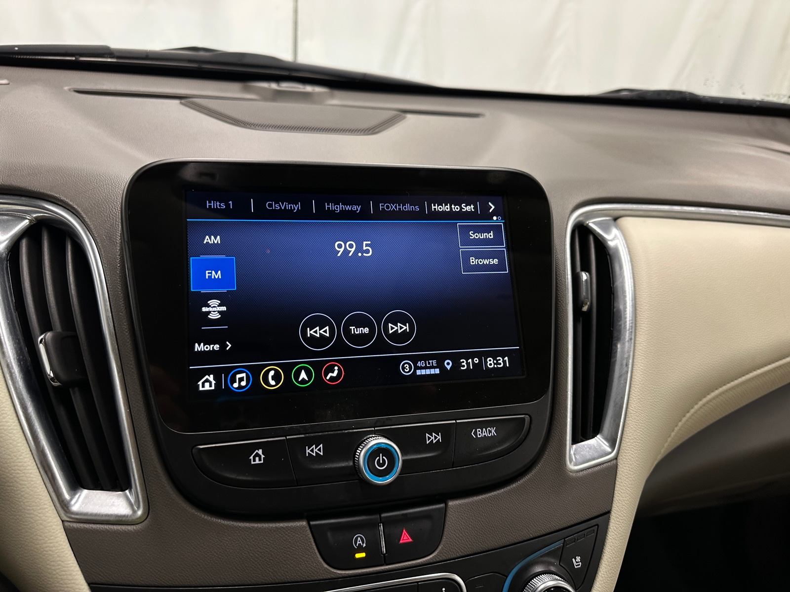 Thumbnail: 2024 Chevrolet Malibu - 3