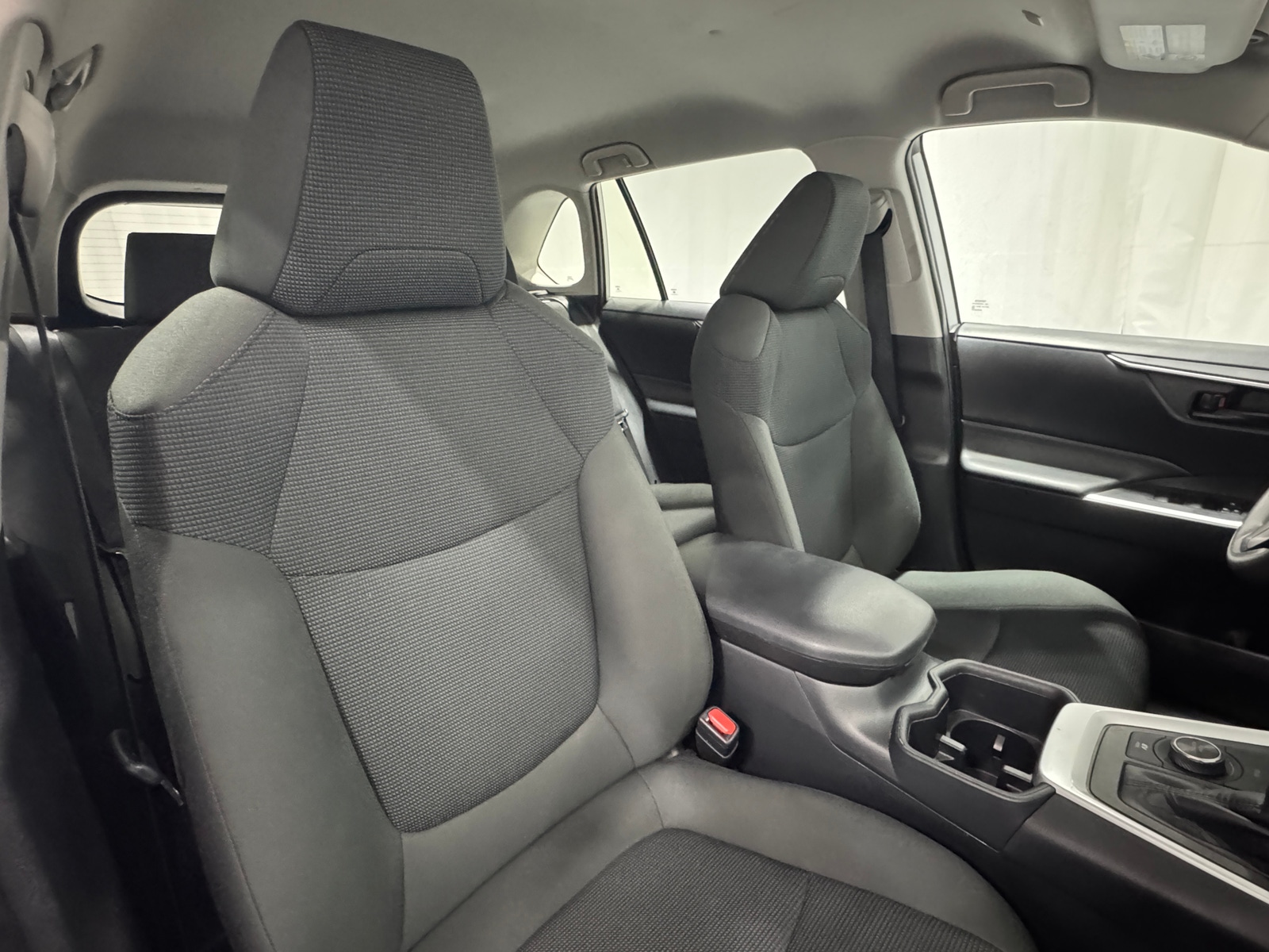 Thumbnail: 2025 Toyota RAV4 - 2