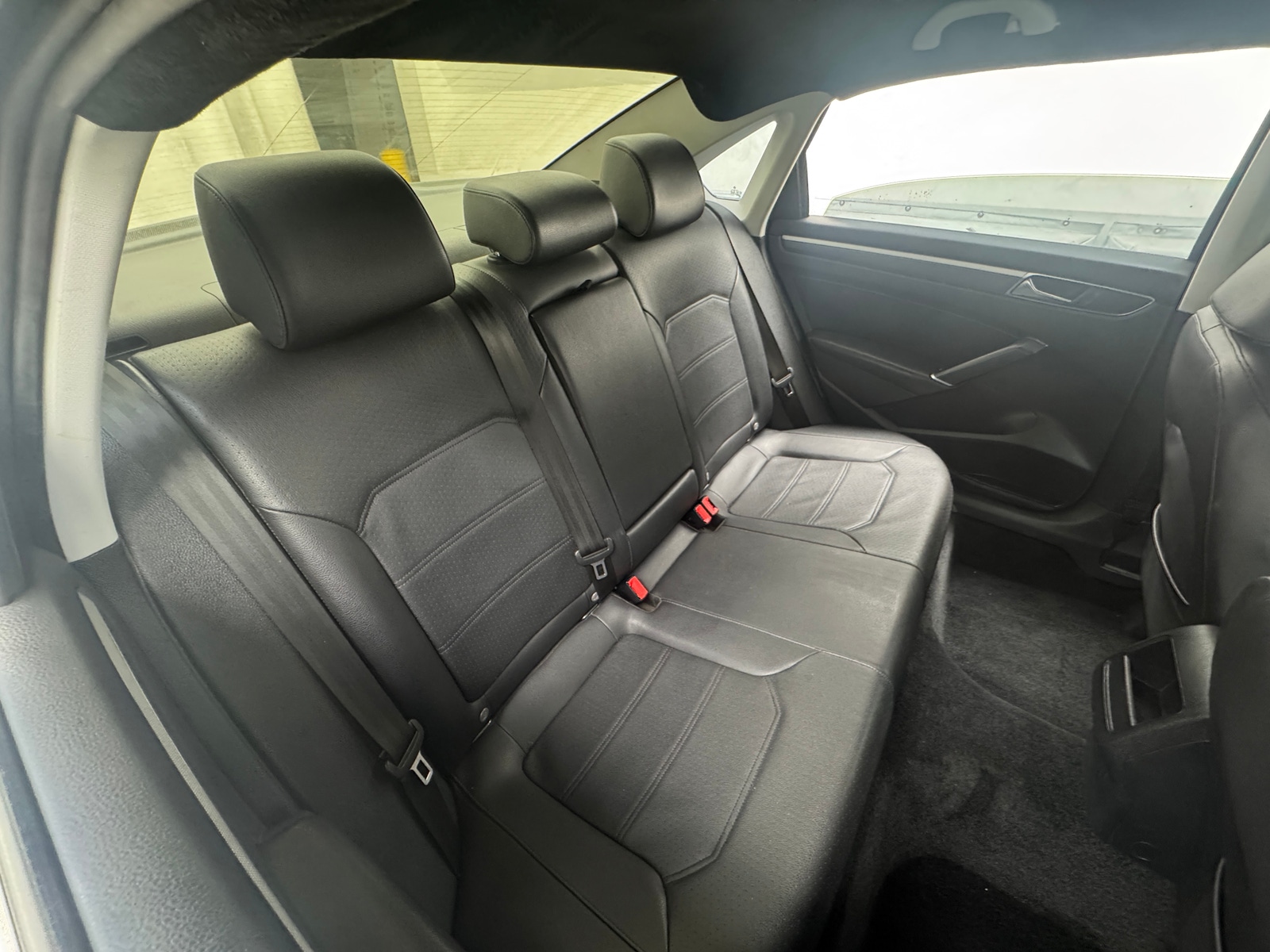 Thumbnail: 2017 Volkswagen Passat - 5