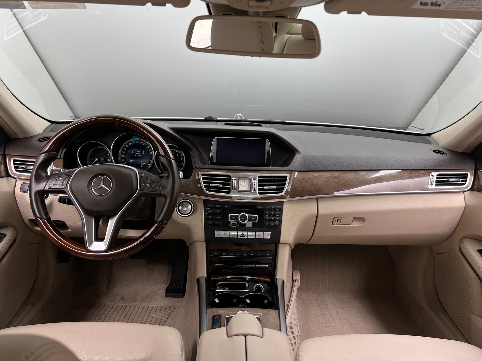 Thumbnail: 2014 Mercedes-Benz E-Class - 2