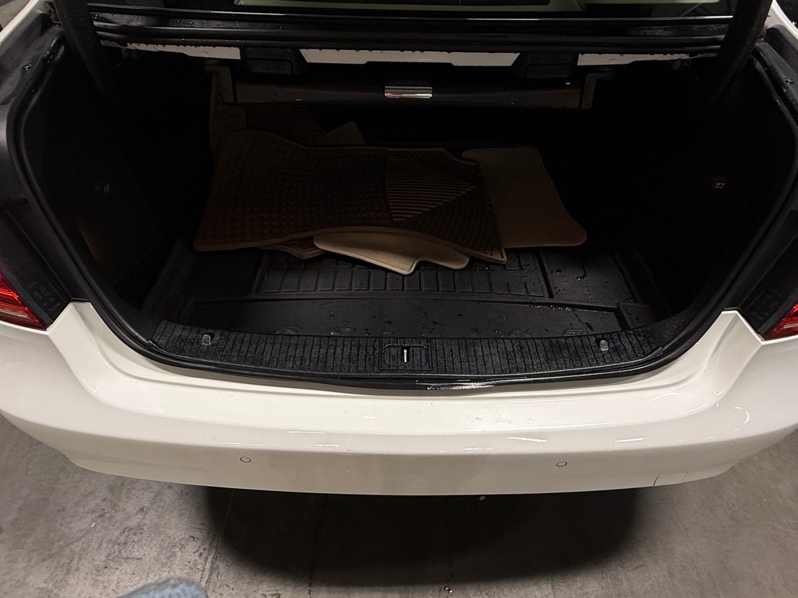 Thumbnail: 2014 Mercedes-Benz E-Class - 6