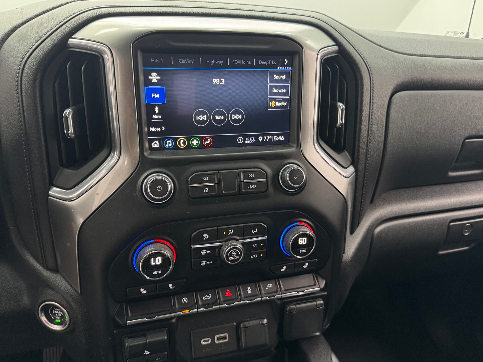 Thumbnail: 2020 Chevrolet Silverado 1500 - 4