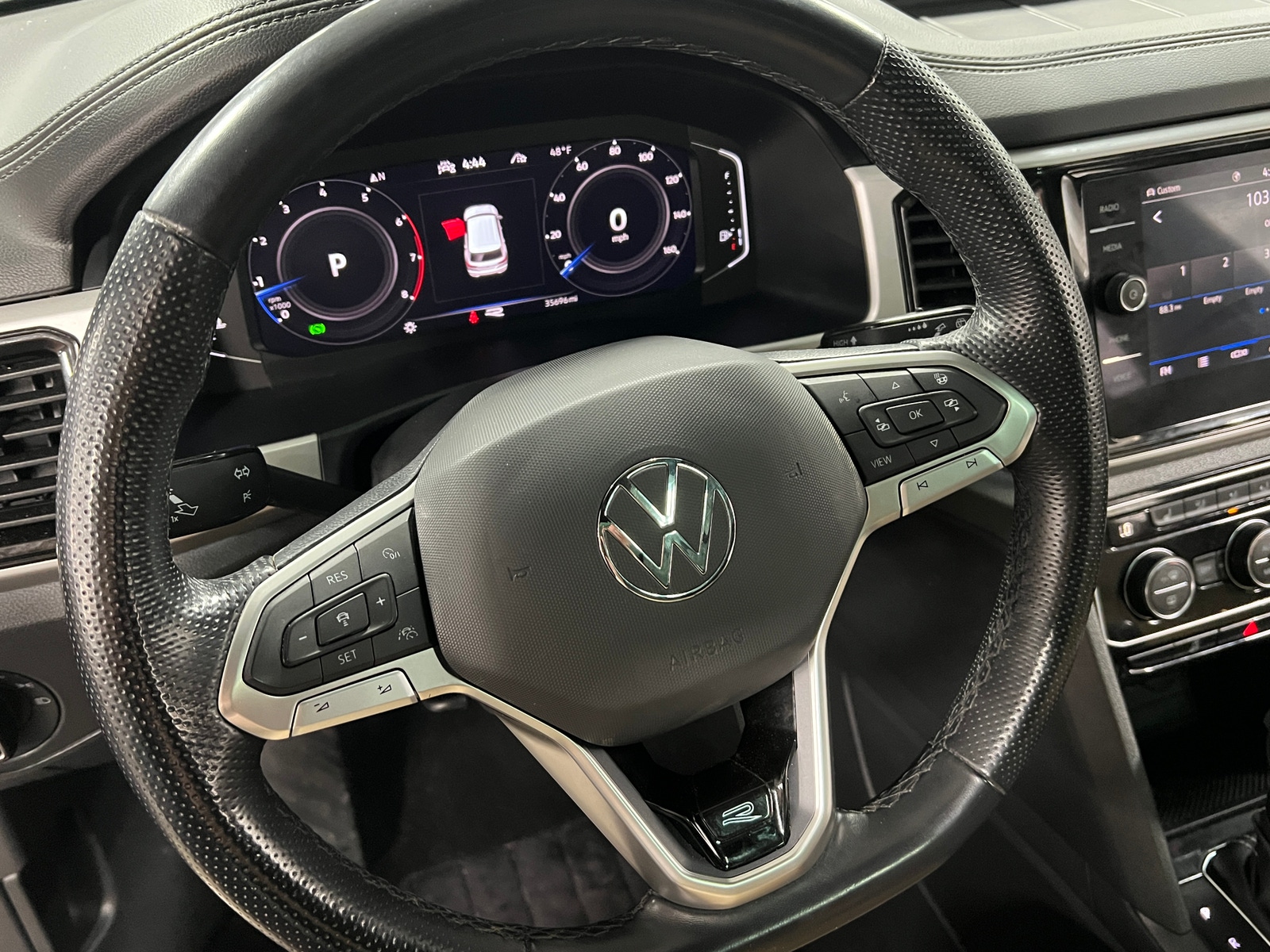 Thumbnail: 2023 Volkswagen Atlas - 4