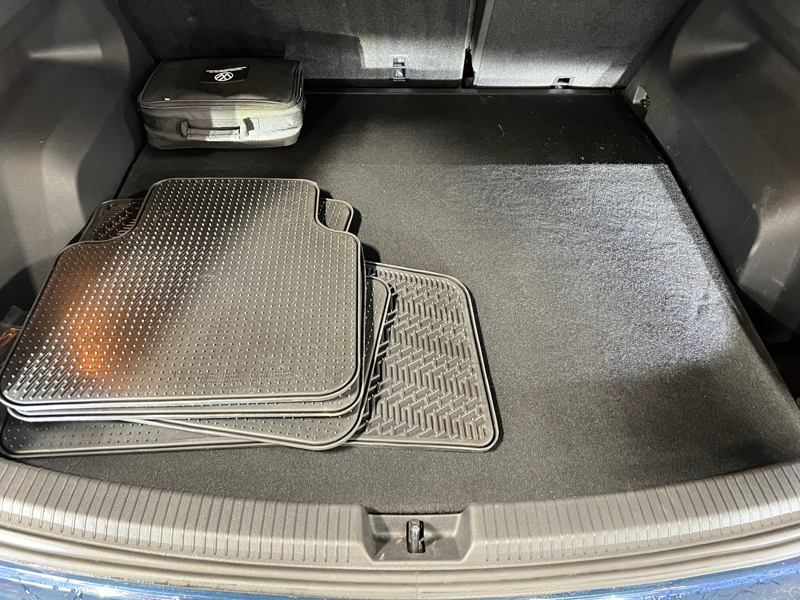 Thumbnail: 2023 Volkswagen Atlas - 6