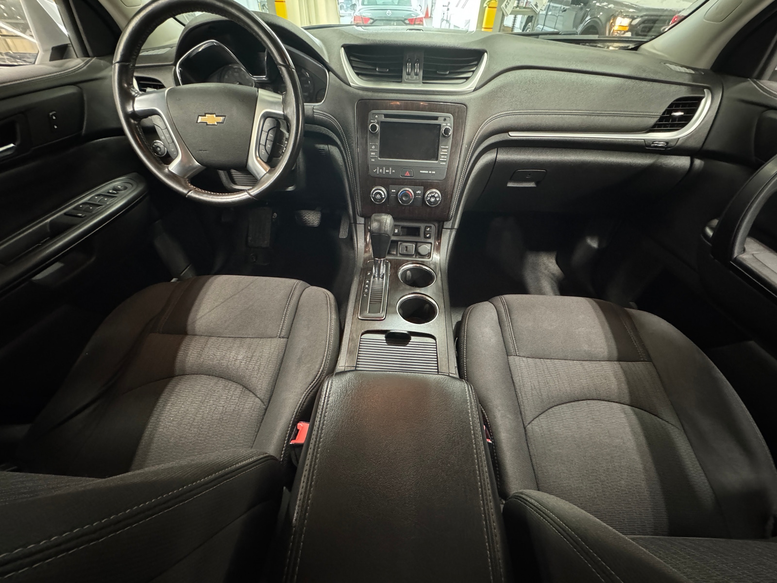 Thumbnail: 2017 Chevrolet Traverse - 3