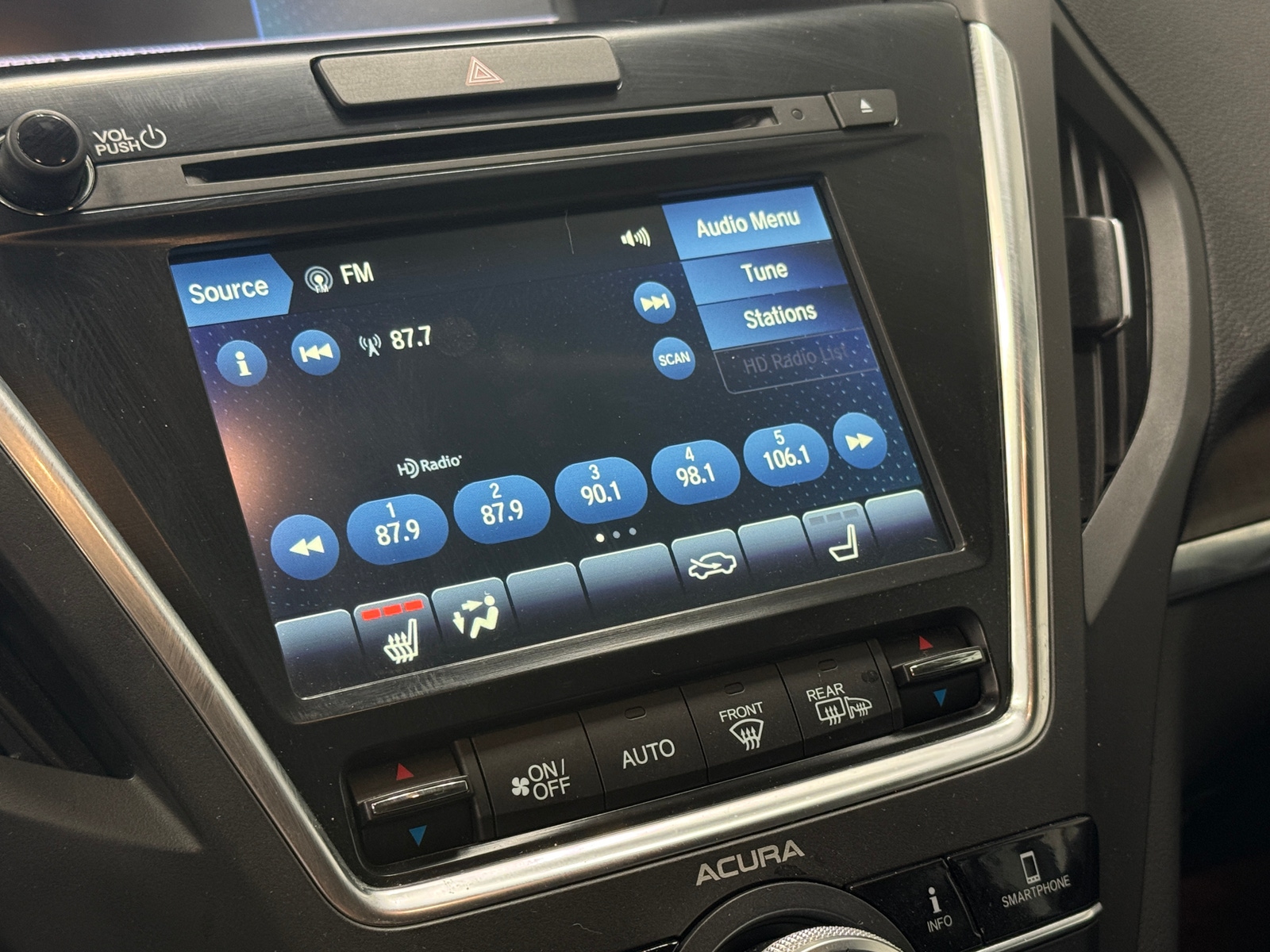 Thumbnail: 2018 Acura MDX - 3