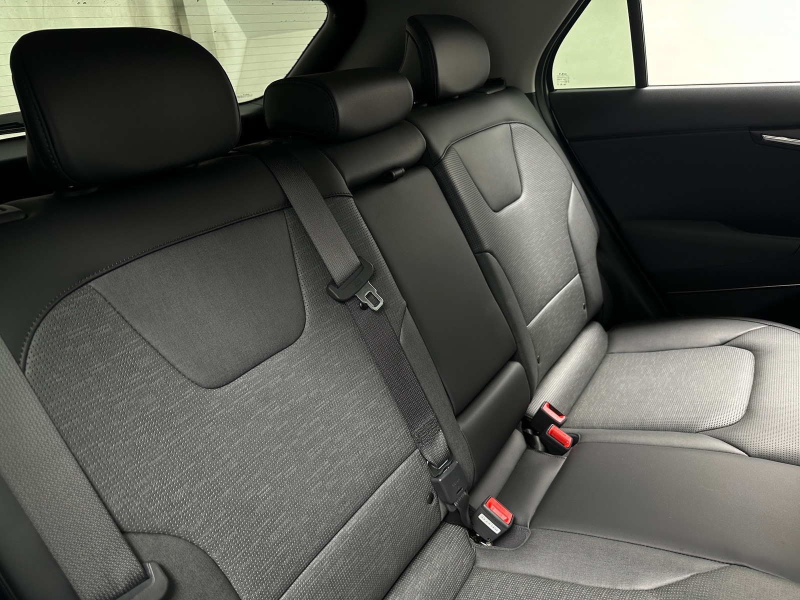 Thumbnail: 2024 Kia Niro - 5