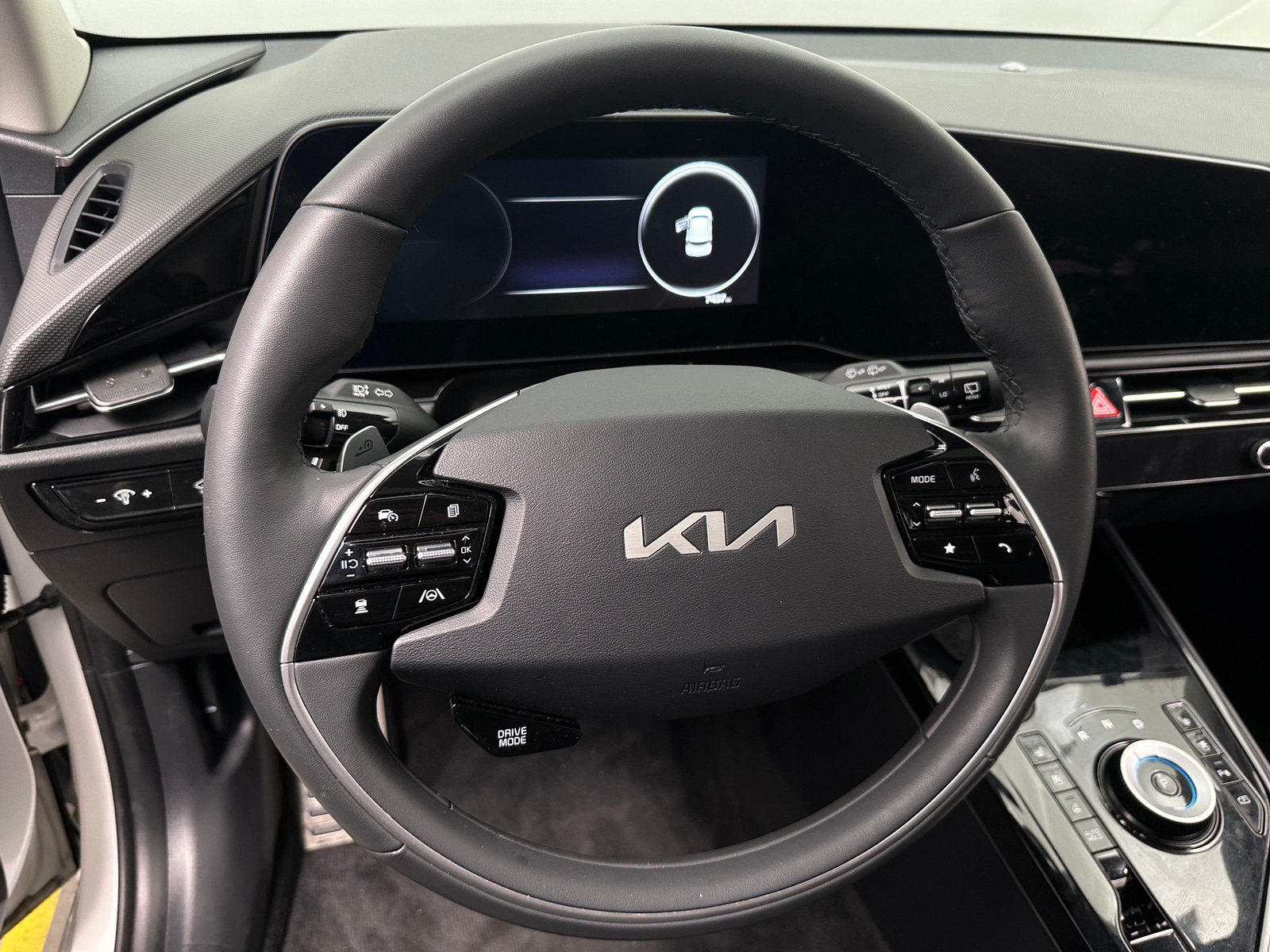 Thumbnail: 2024 Kia Niro - 4