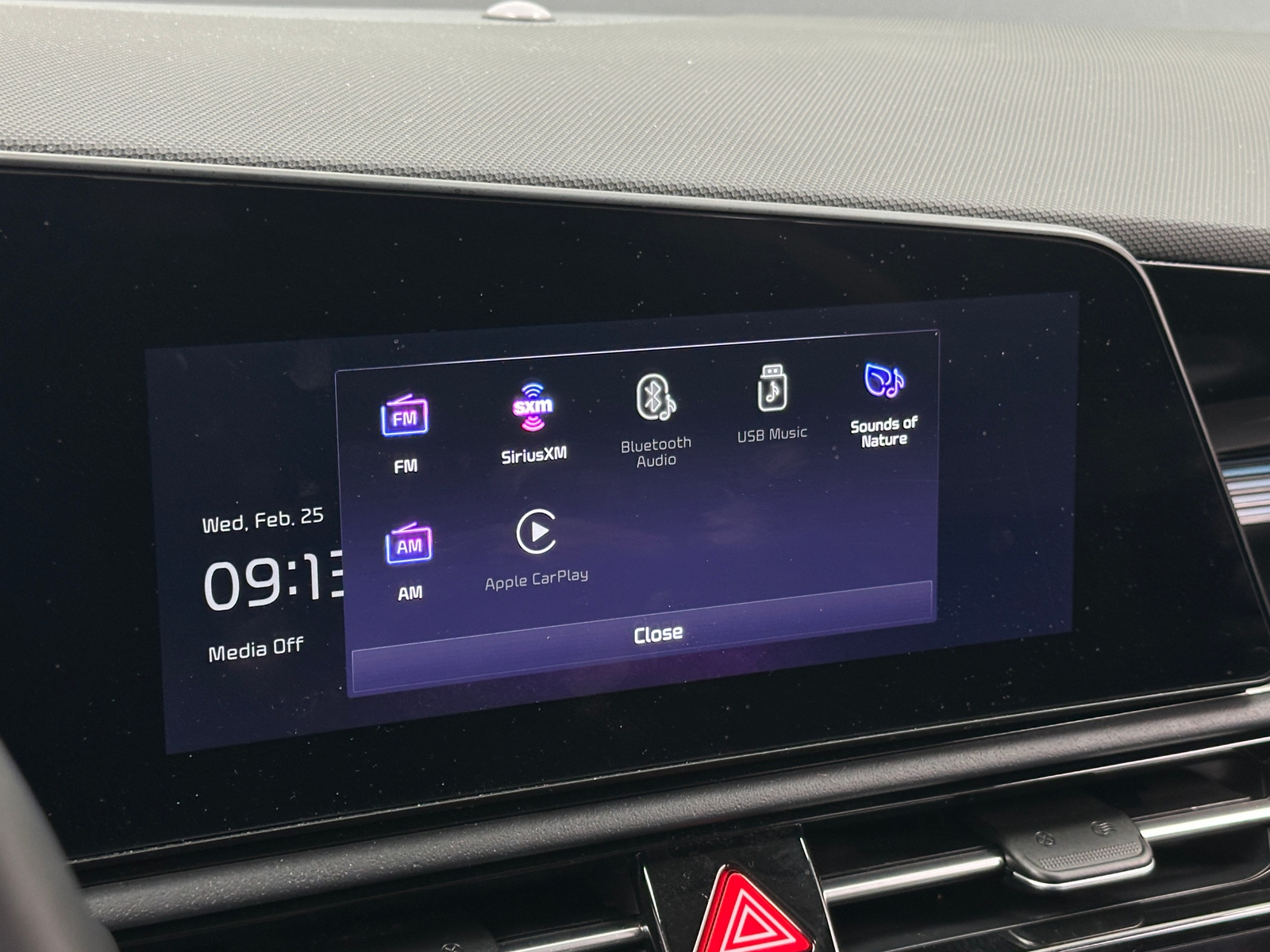 Thumbnail: 2024 Kia Niro - 3