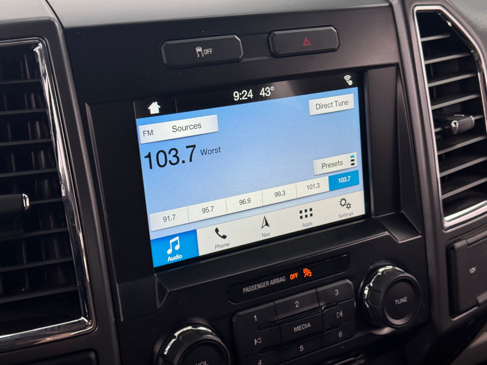 Thumbnail: 2017 Ford Econoline - 4