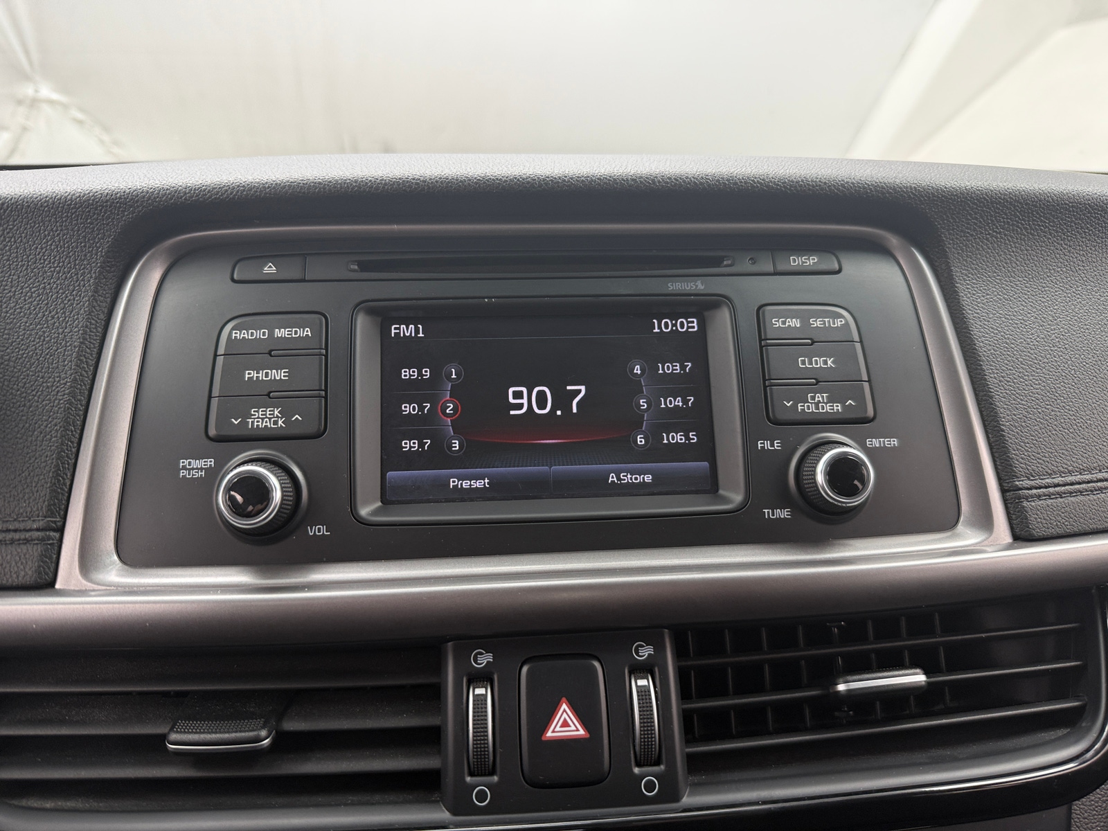 Thumbnail: 2016 Kia Optima - 4