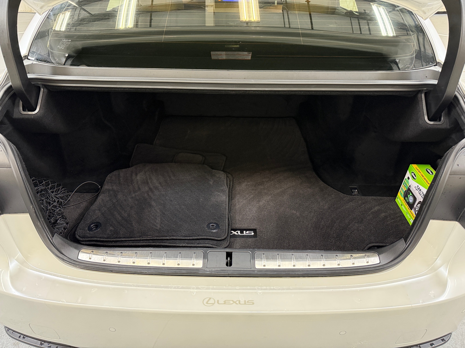 Thumbnail: 2023 Lexus LS - 6