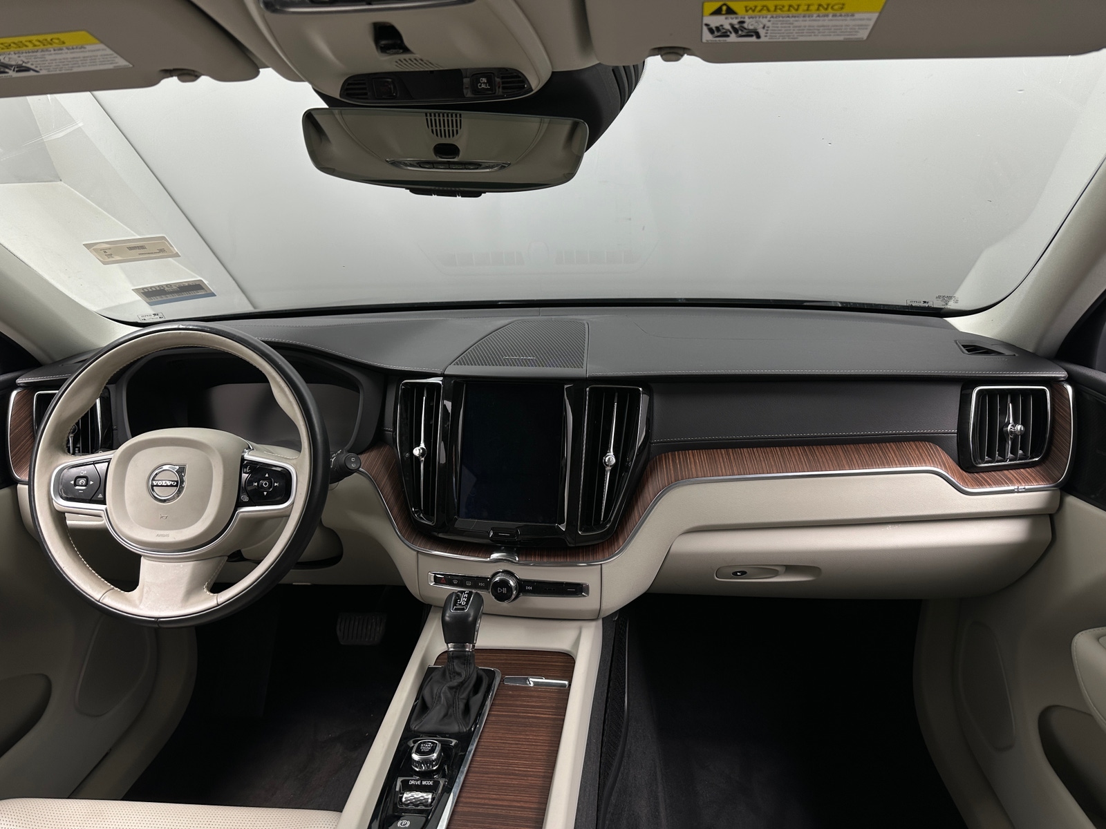 Thumbnail: 2019 Volvo XC60 - 2