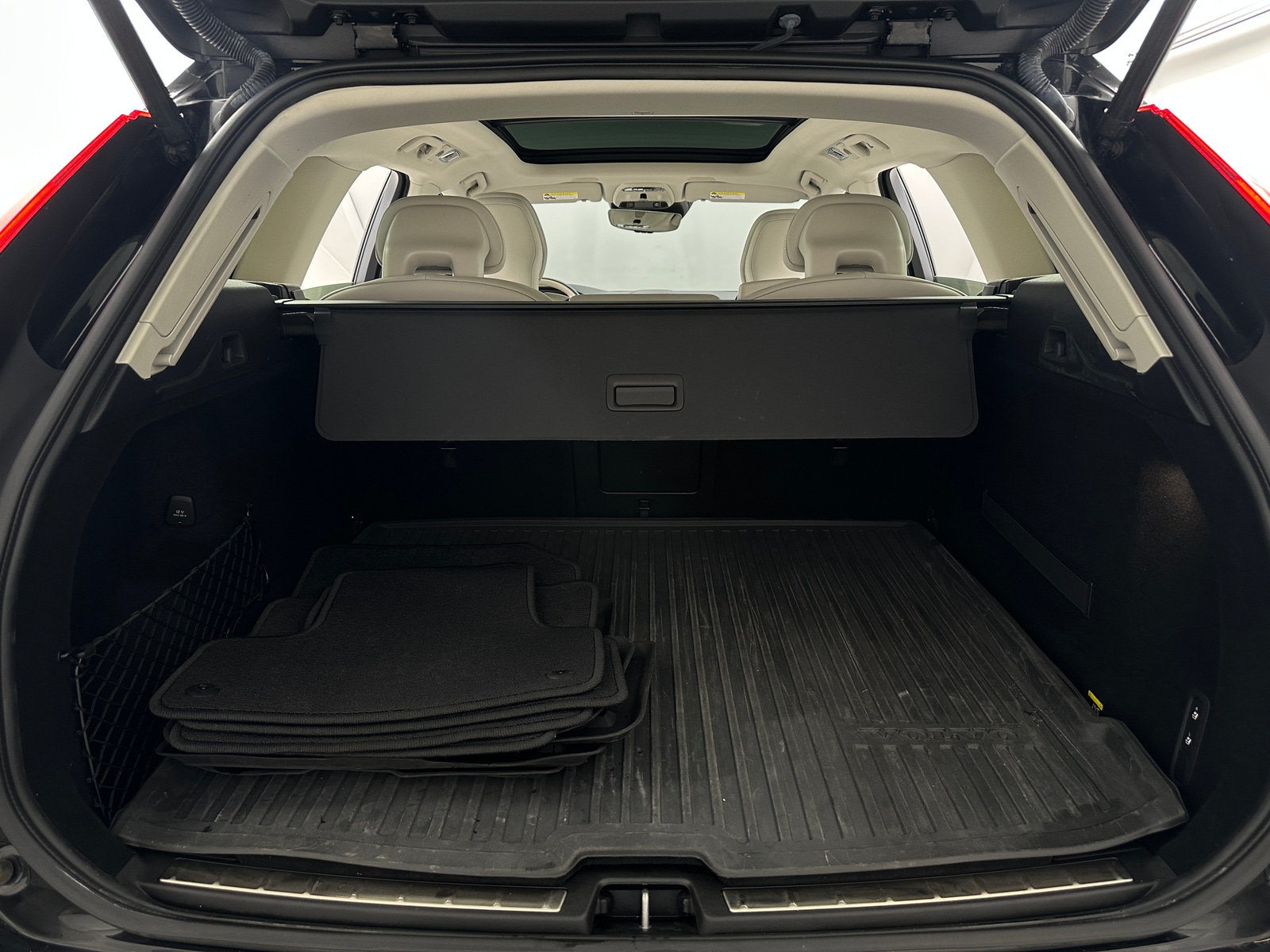 Thumbnail: 2019 Volvo XC60 - 6