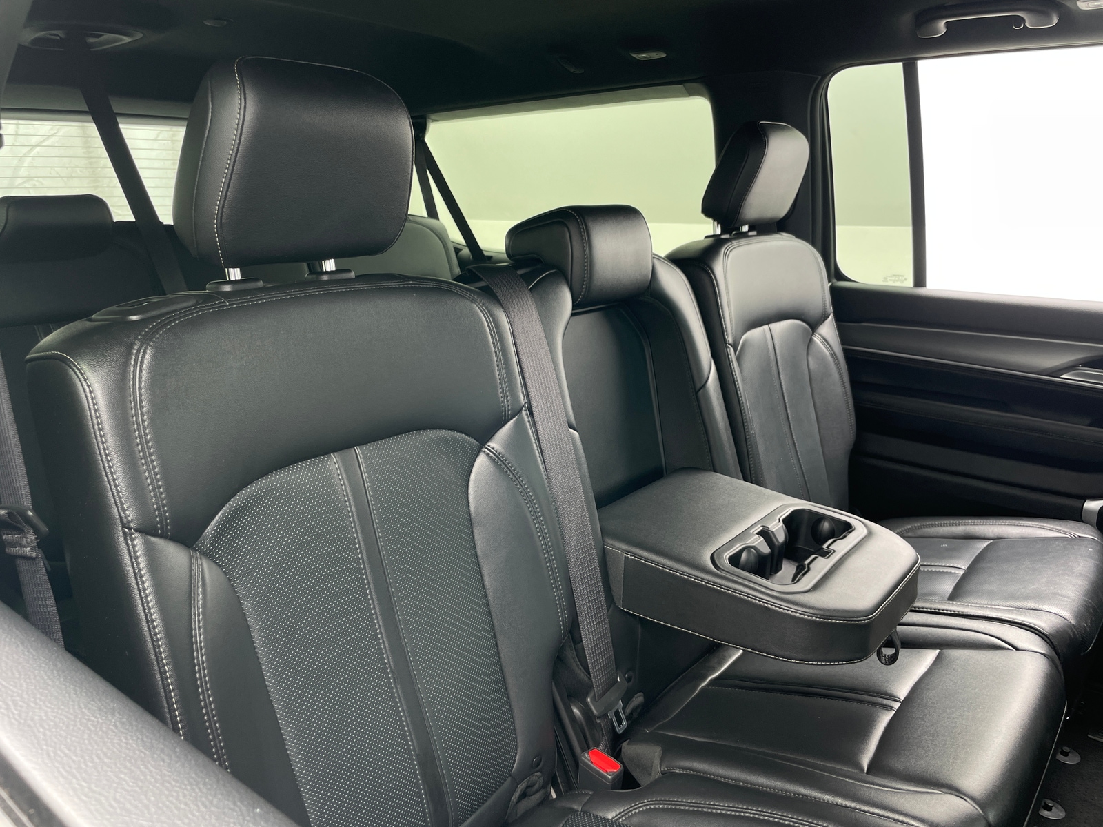 Thumbnail: 2025 Jeep Wagoneer - 5