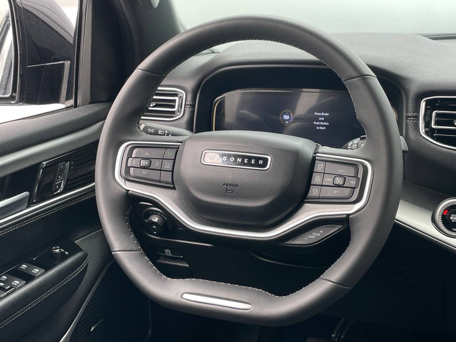 Thumbnail: 2025 Jeep Wagoneer - 4