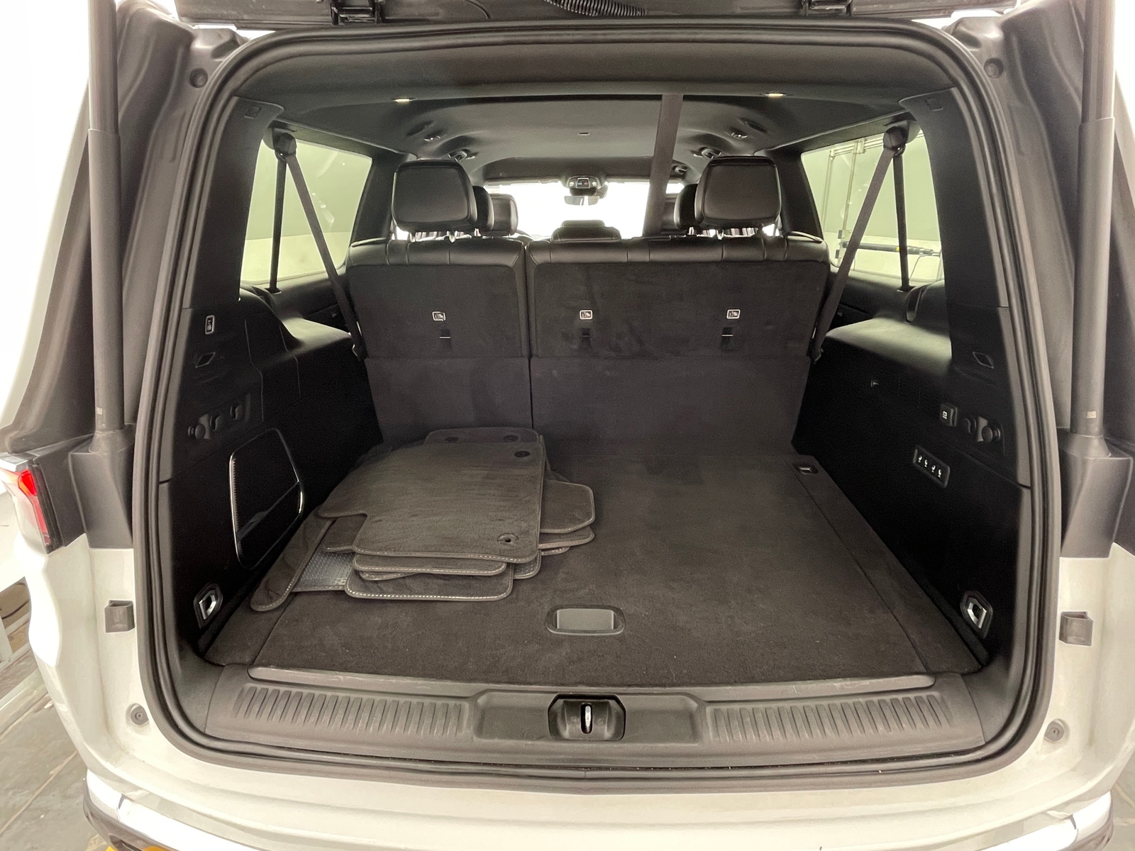 Thumbnail: 2025 Jeep Wagoneer - 6