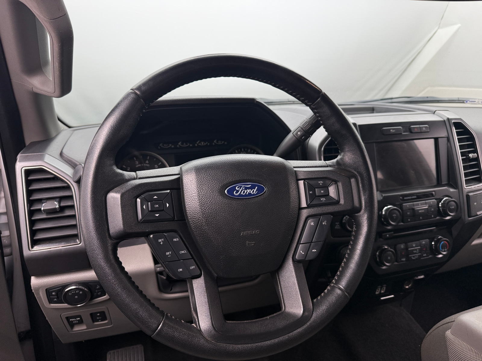 Thumbnail: 2018 Ford Econoline - 5