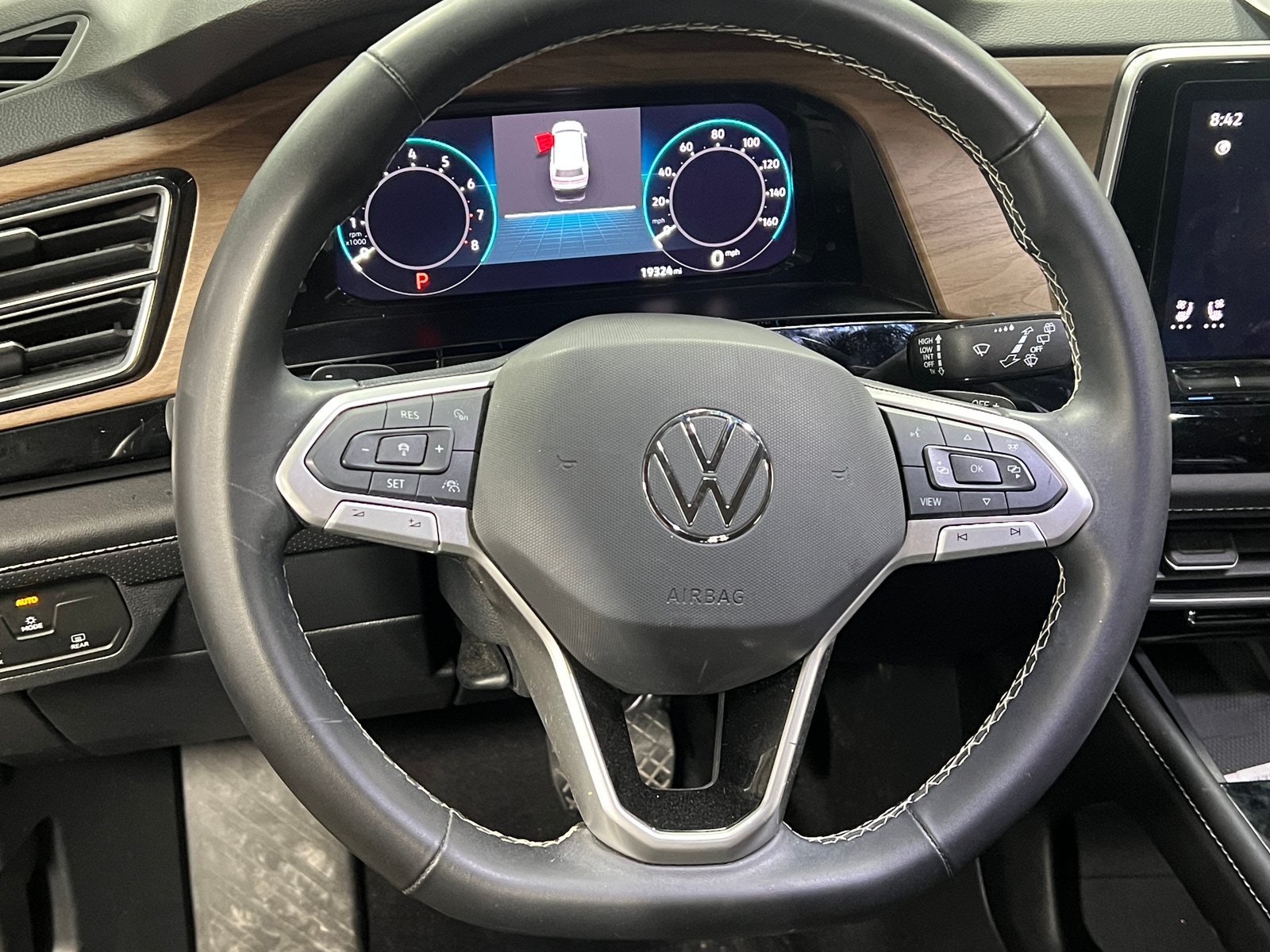 Thumbnail: 2024 Volkswagen Atlas - 4