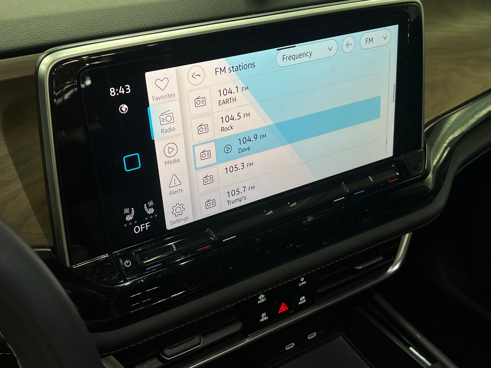 Thumbnail: 2024 Volkswagen Atlas - 3