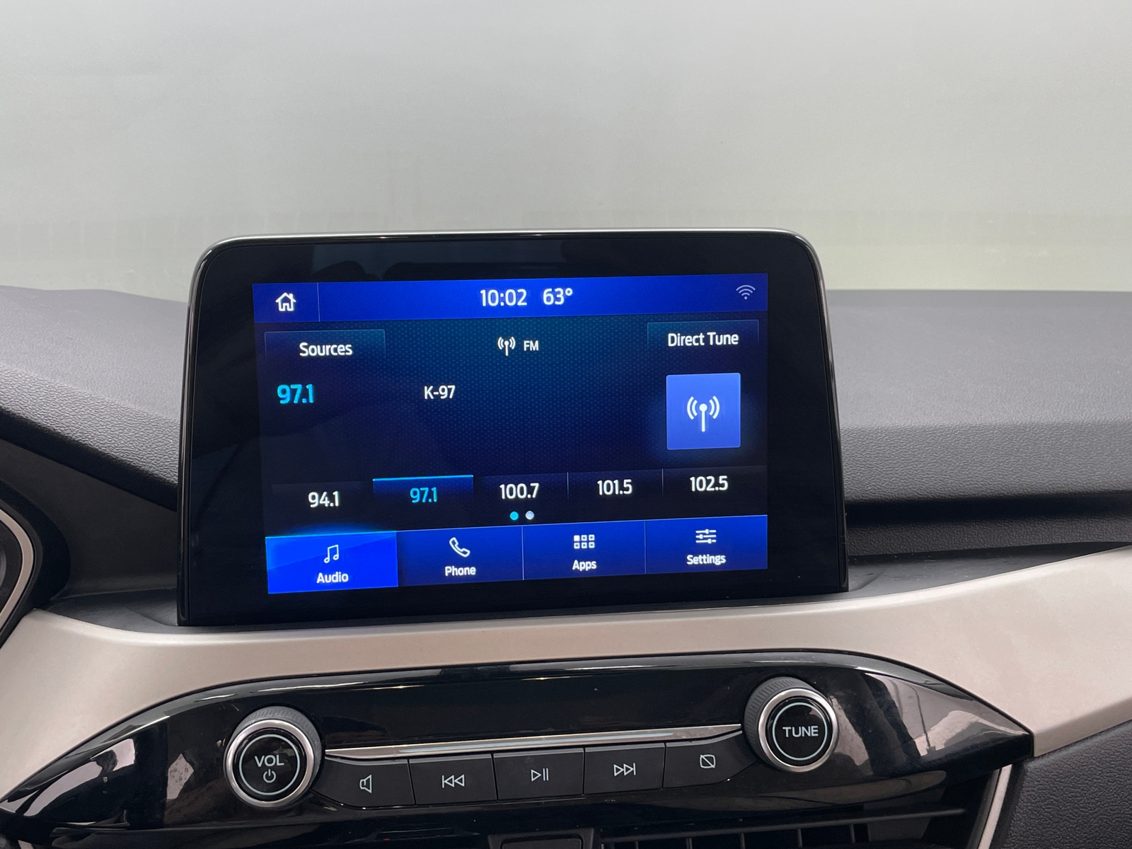 Thumbnail: 2021 Ford Escape - 4