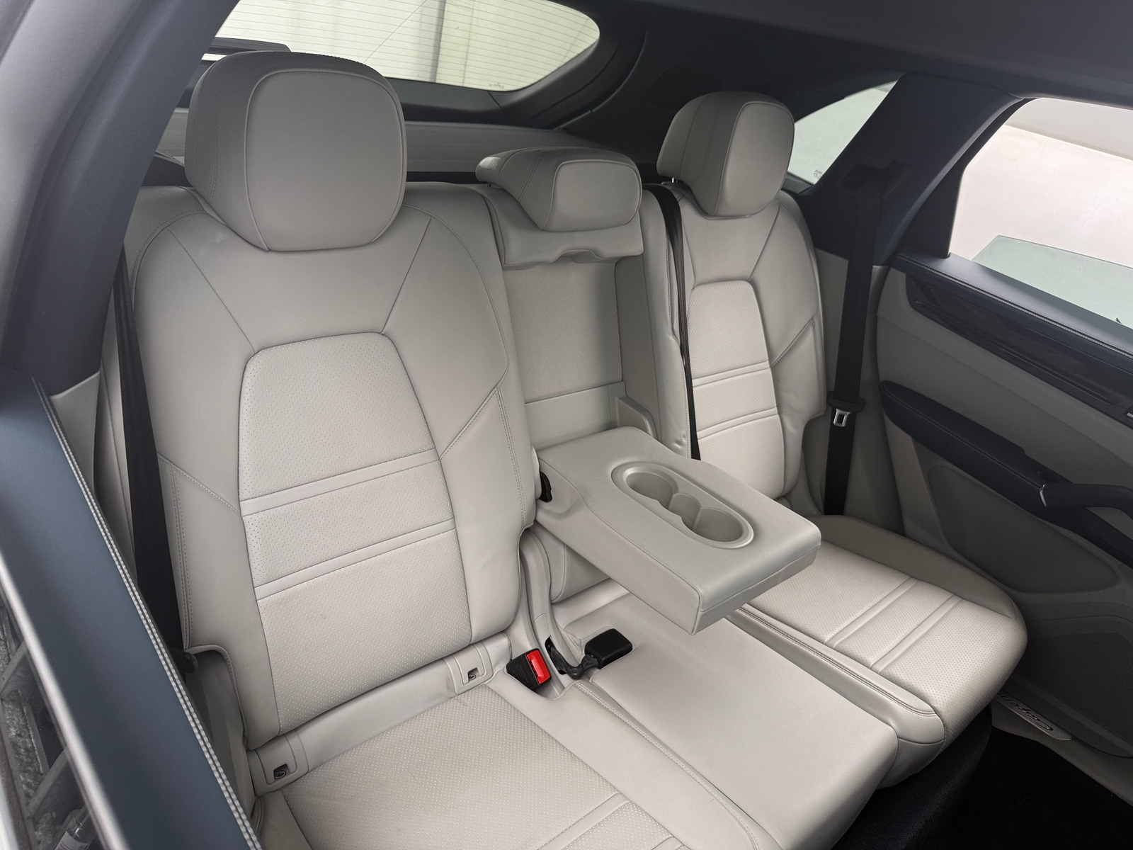 Thumbnail: 2020 Porsche Cayenne - 5