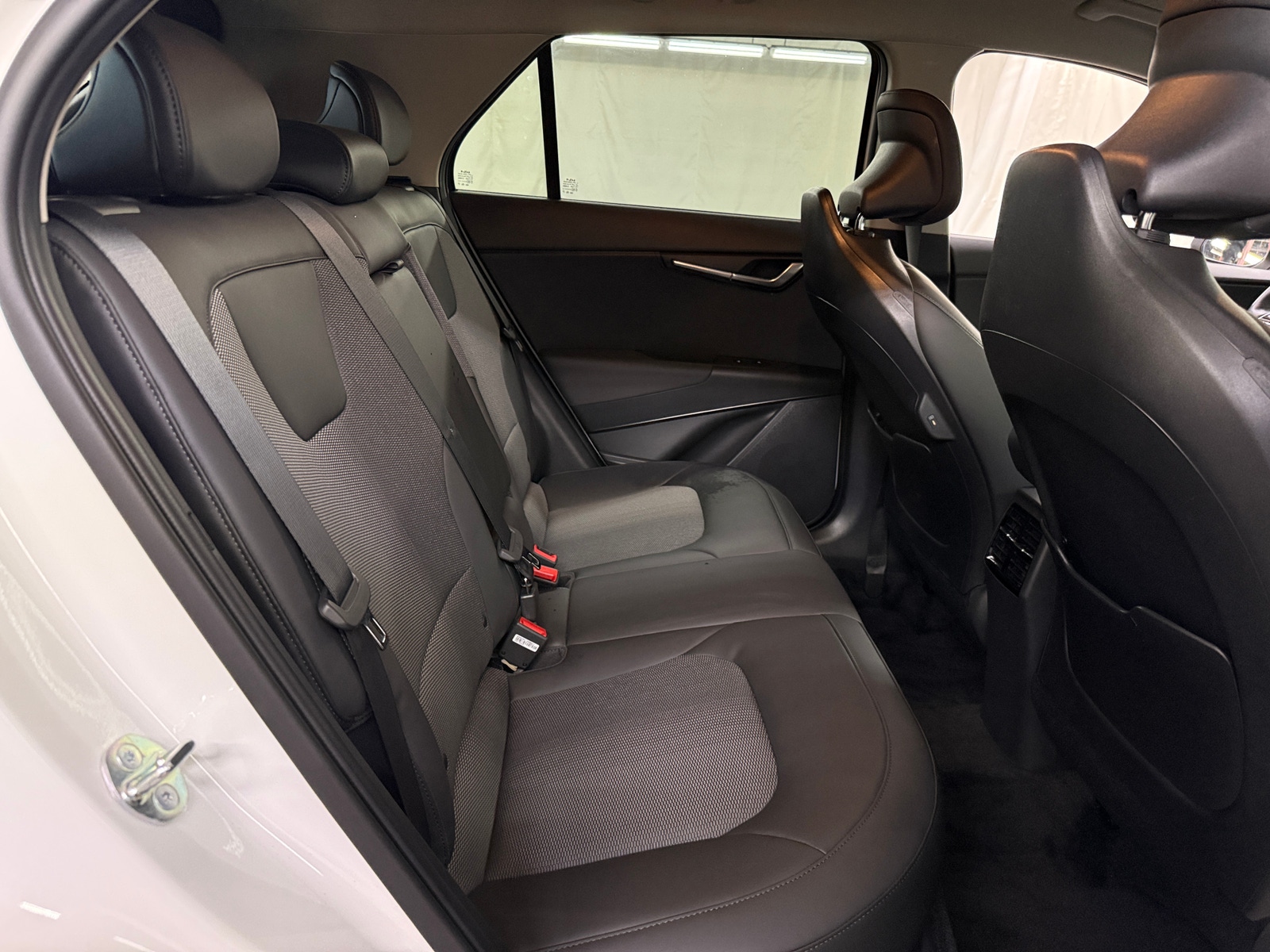 Thumbnail: 2024 Kia Niro - 5