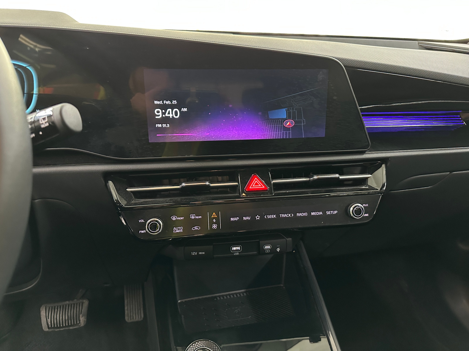 Thumbnail: 2024 Kia Niro - 3