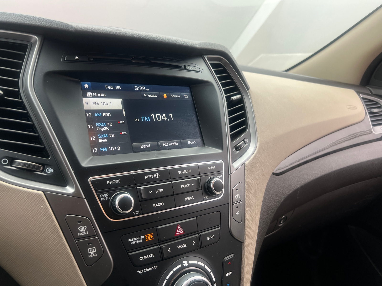 Thumbnail: 2018 Hyundai Santa Fe - 4