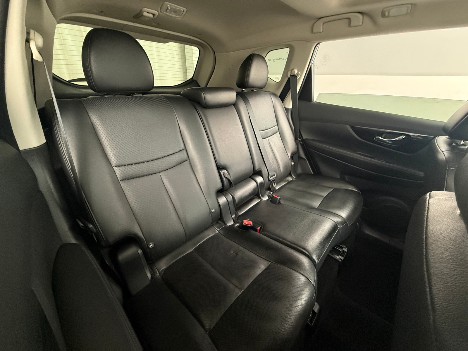 Thumbnail: 2017 Nissan Rogue - 5