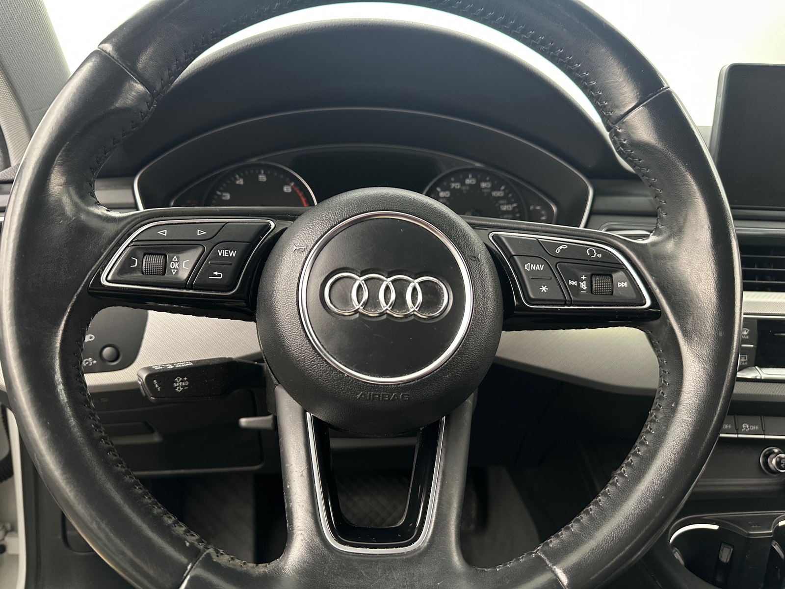 Thumbnail: 2018 Audi A4 - 4