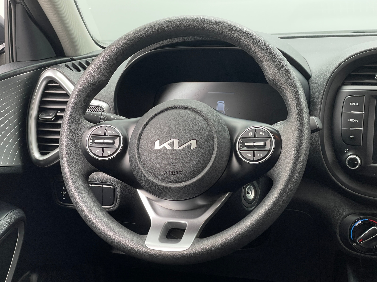 Thumbnail: 2024 Kia Soul - 5