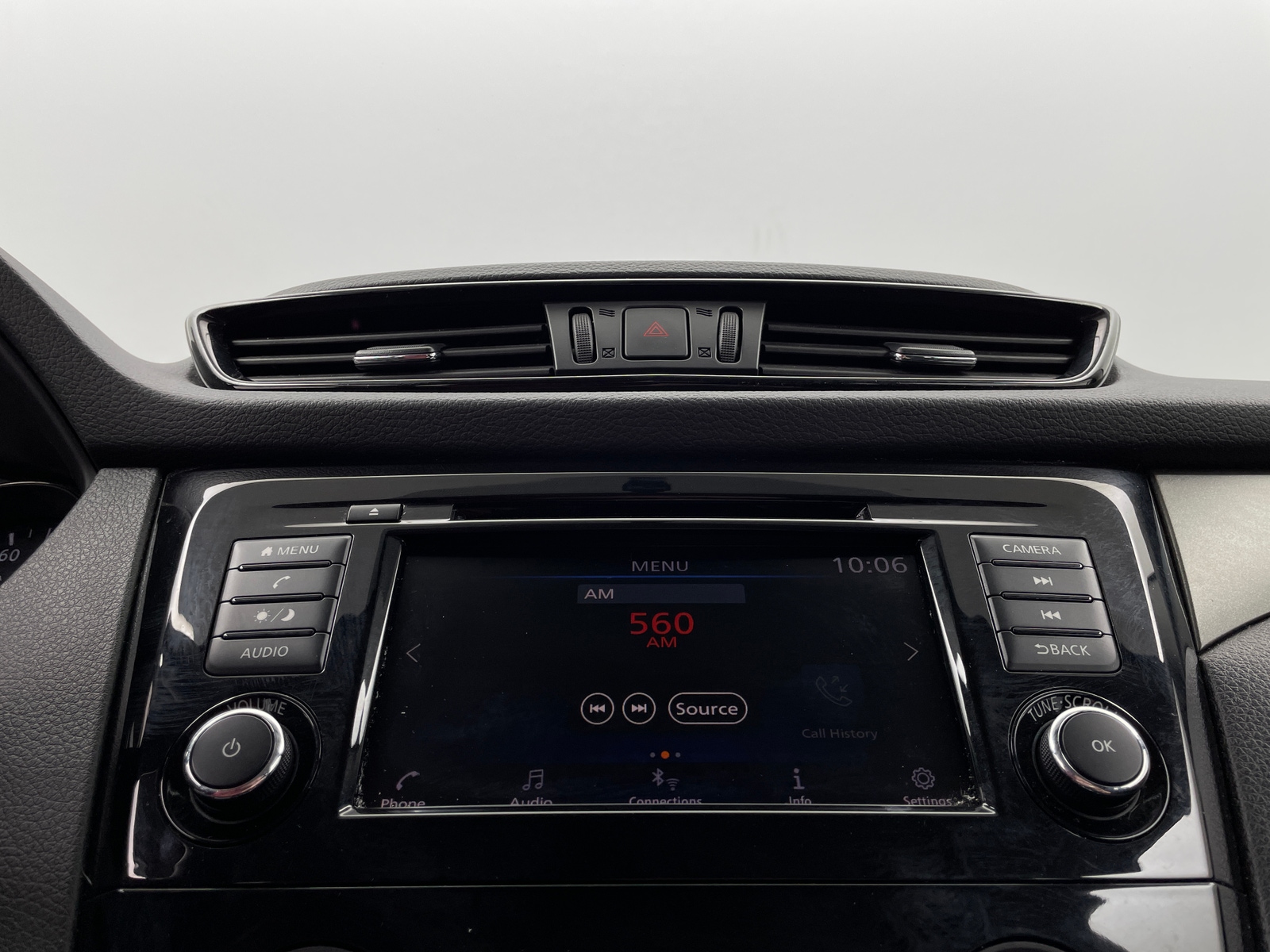 Thumbnail: 2019 Nissan Rogue Sport - 4