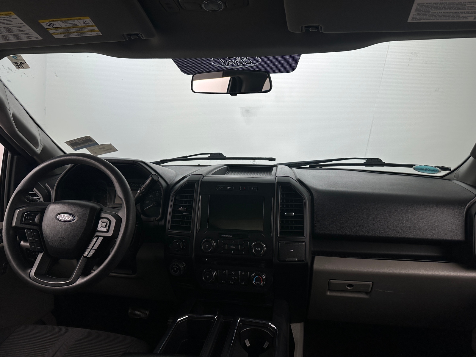 Thumbnail: 2018 Ford Econoline - 3