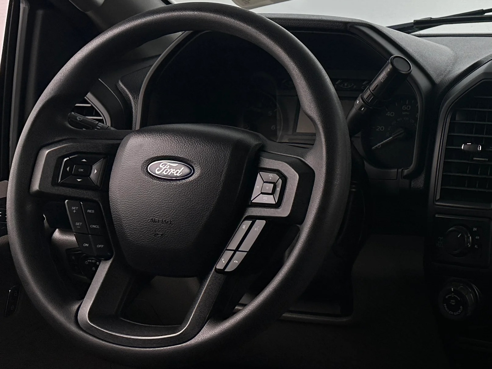 Thumbnail: 2018 Ford Econoline - 5