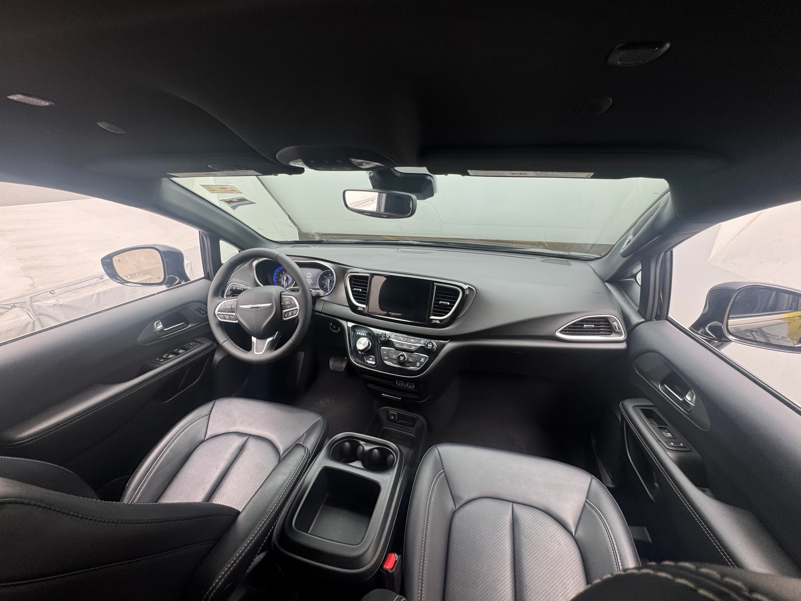 Thumbnail: 2025 Chrysler Pacifica - 2