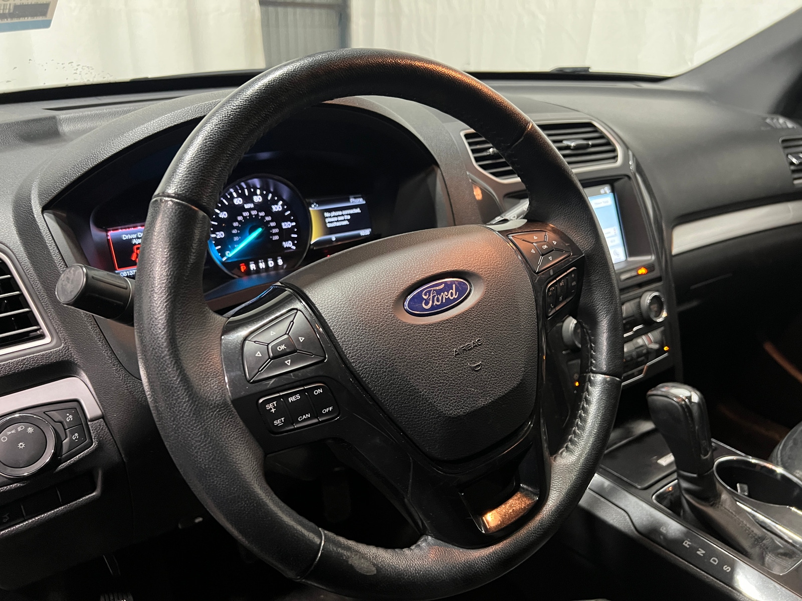 Thumbnail: 2017 Ford Explorer - 4