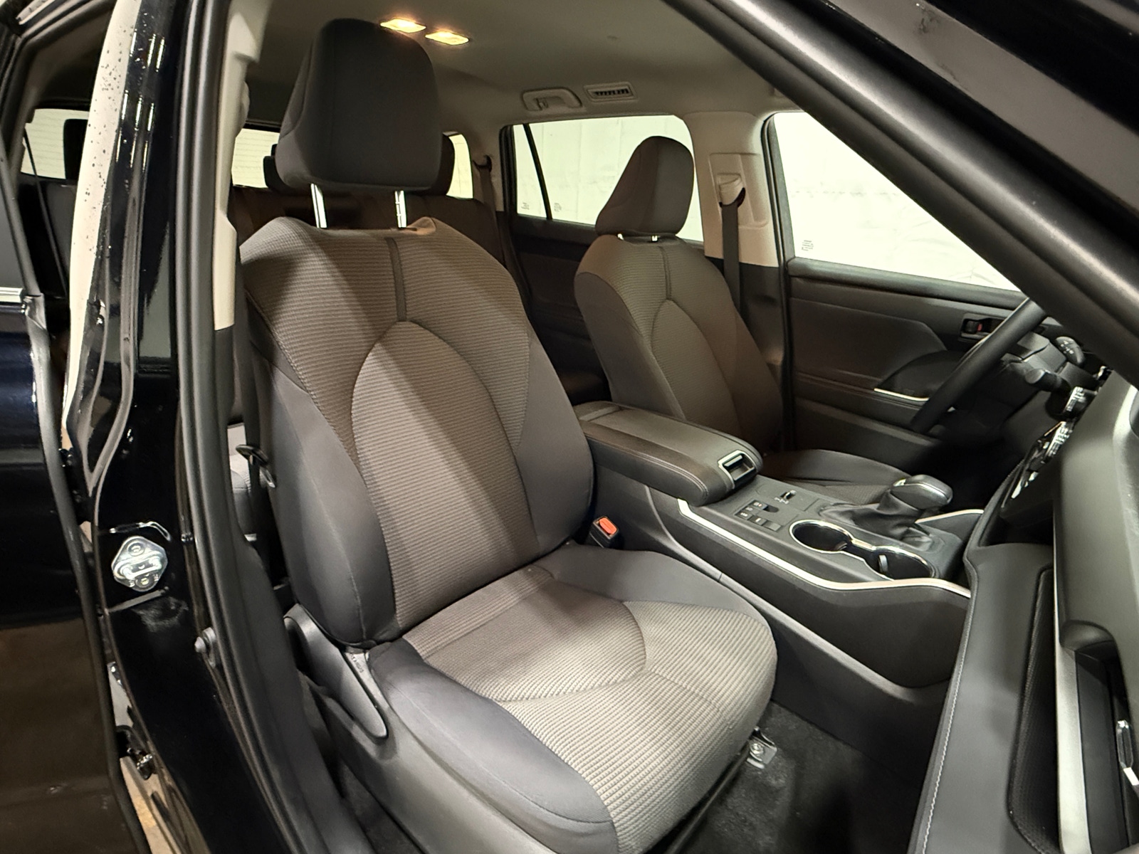 Thumbnail: 2025 Toyota Highlander - 2