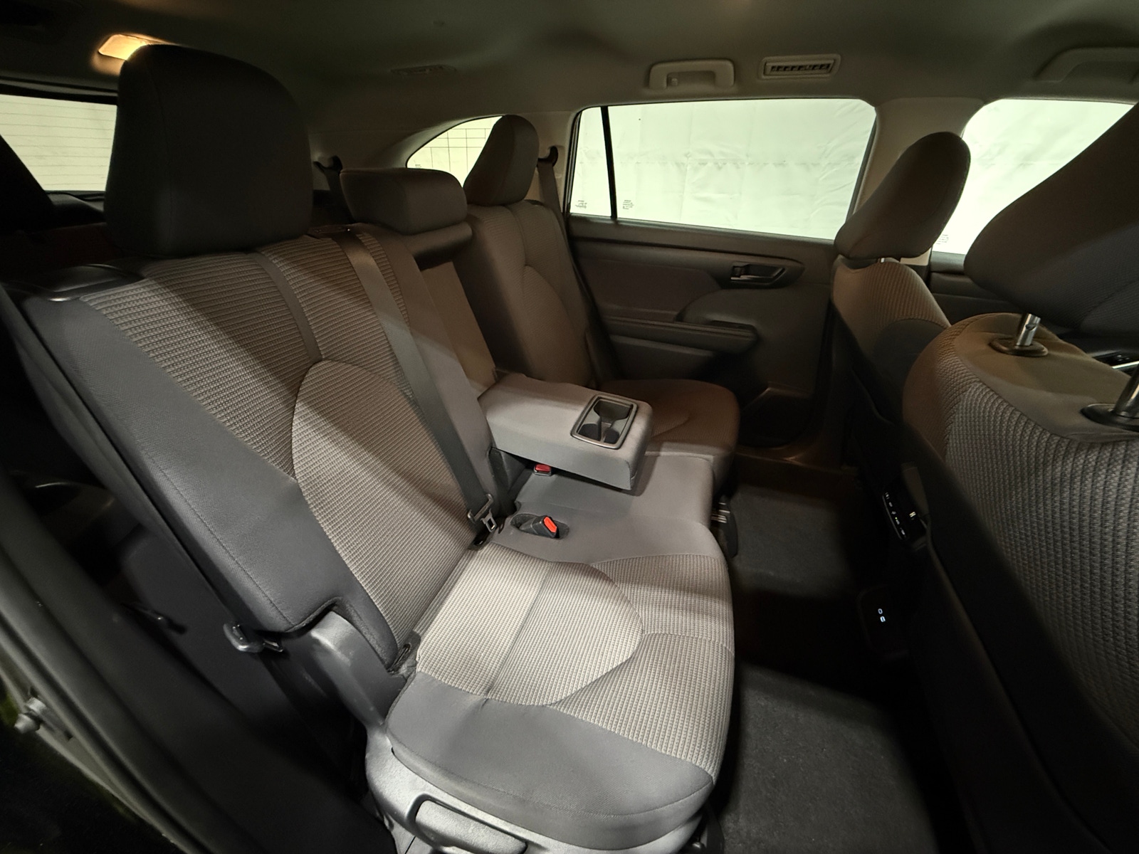 Thumbnail: 2025 Toyota Highlander - 6