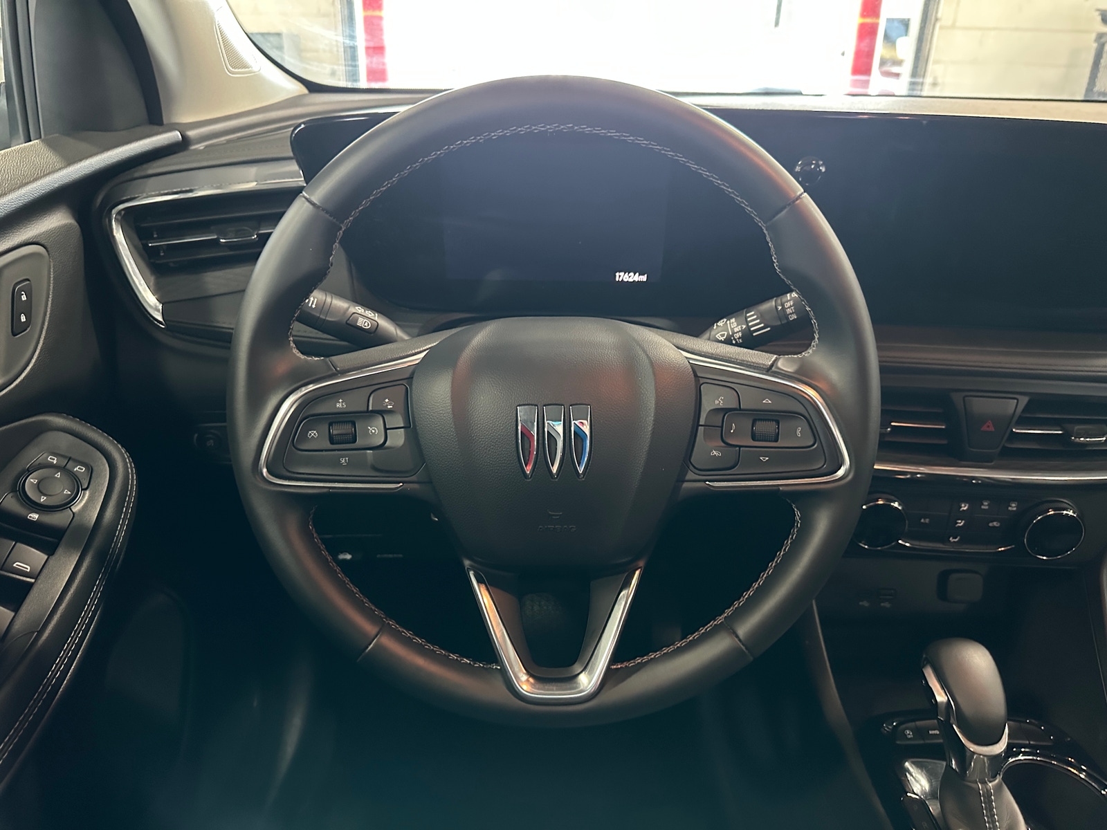 Thumbnail: 2025 Buick Encore GX - 4