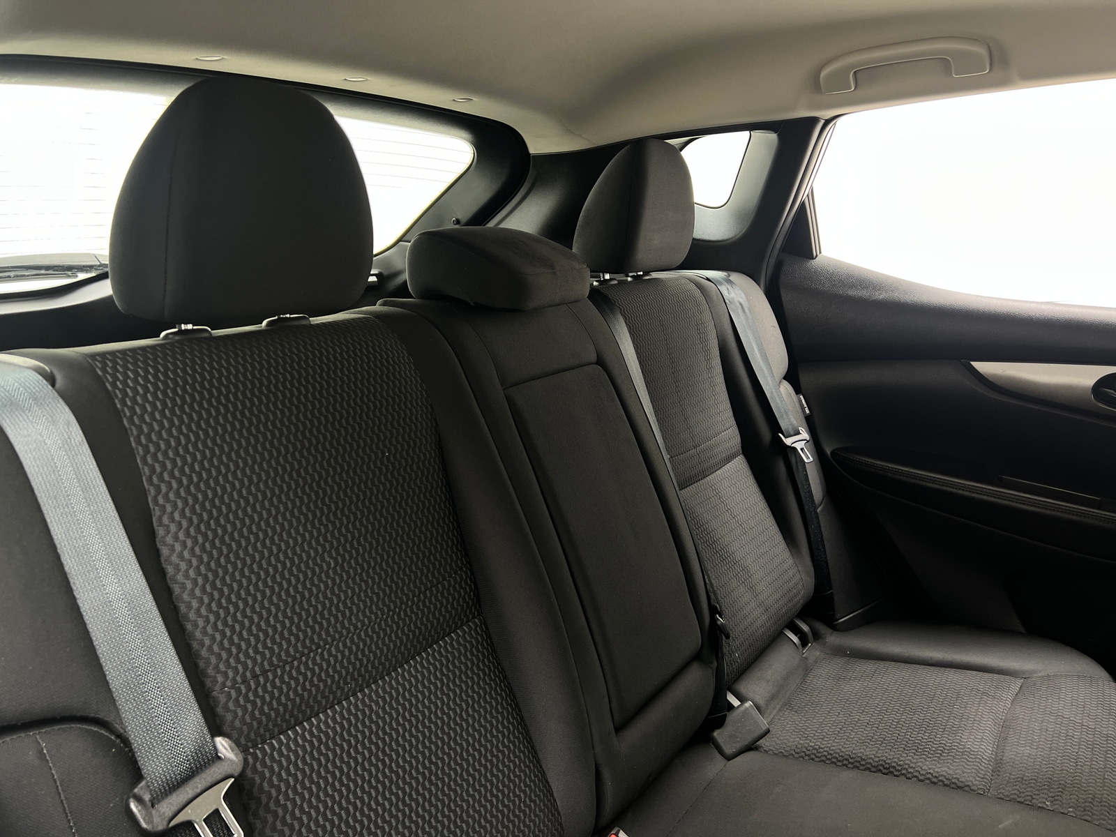 Thumbnail: 2021 Nissan Rogue Sport - 6