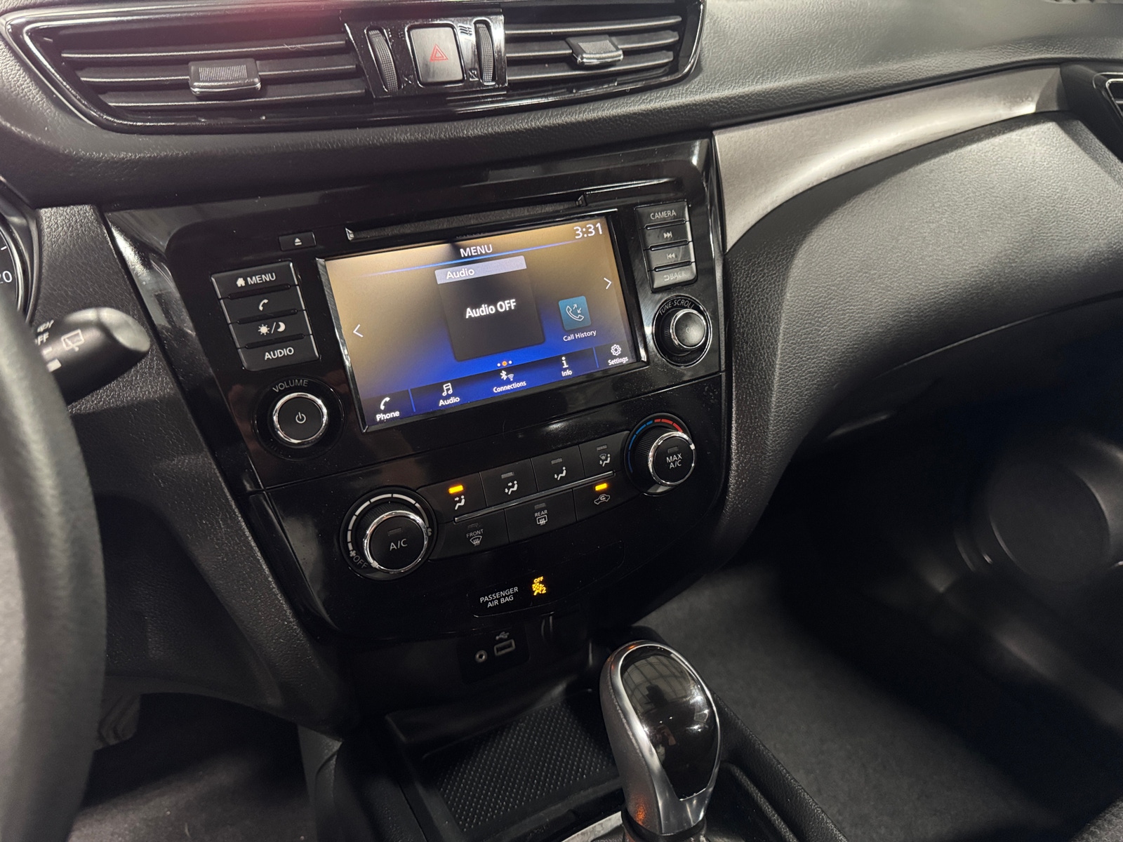 Thumbnail: 2021 Nissan Rogue Sport - 4