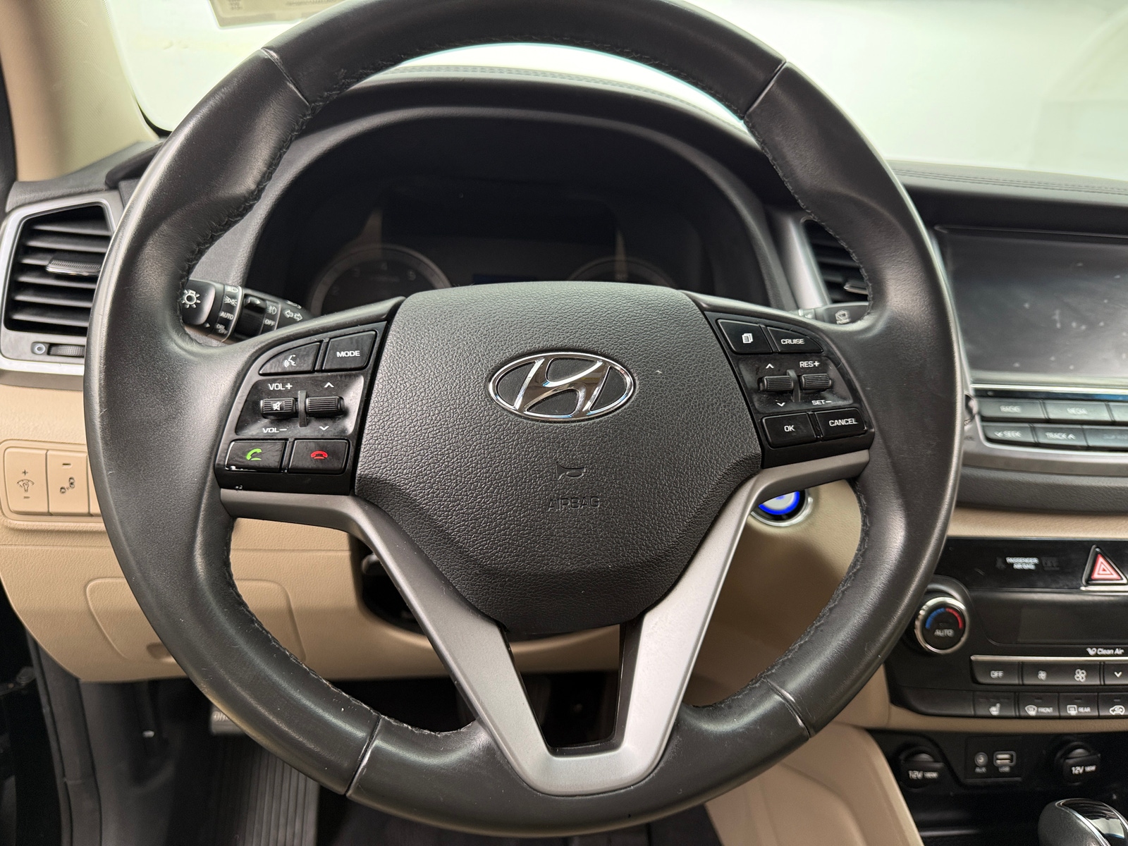 Thumbnail: 2018 Hyundai Tucson - 4
