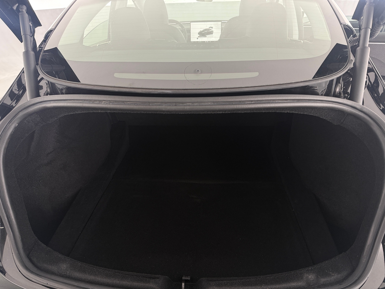 Thumbnail: 2024 Tesla Model 3 - 6