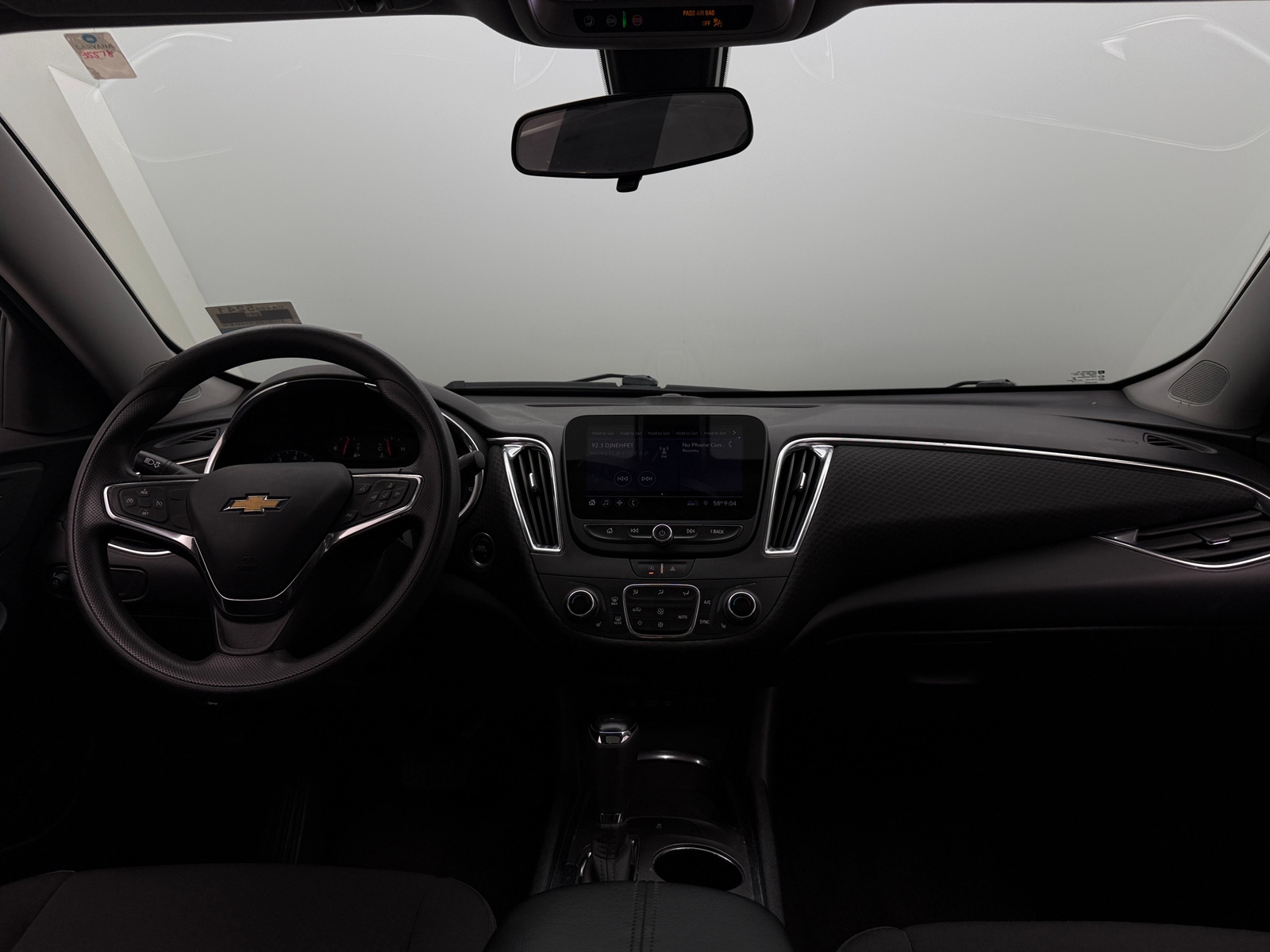 Thumbnail: 2020 Chevrolet Malibu - 3