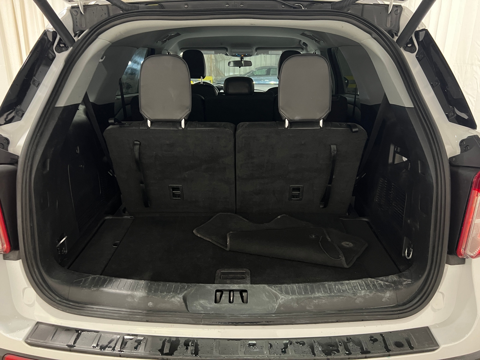 Thumbnail: 2023 Ford Explorer - 6