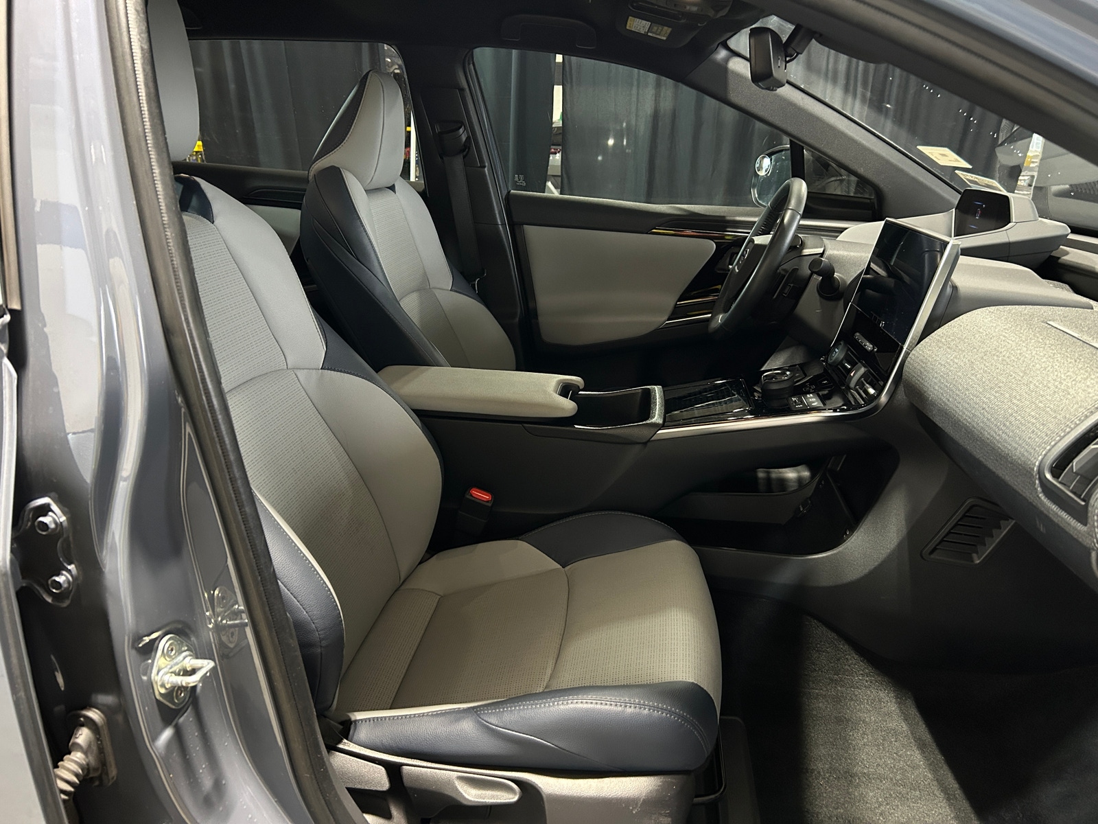 Thumbnail: 2023 Subaru Solterra - 2